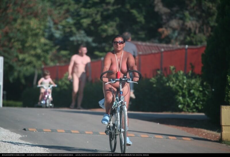 Naturists Road Biking pics - What exactly is nudismx