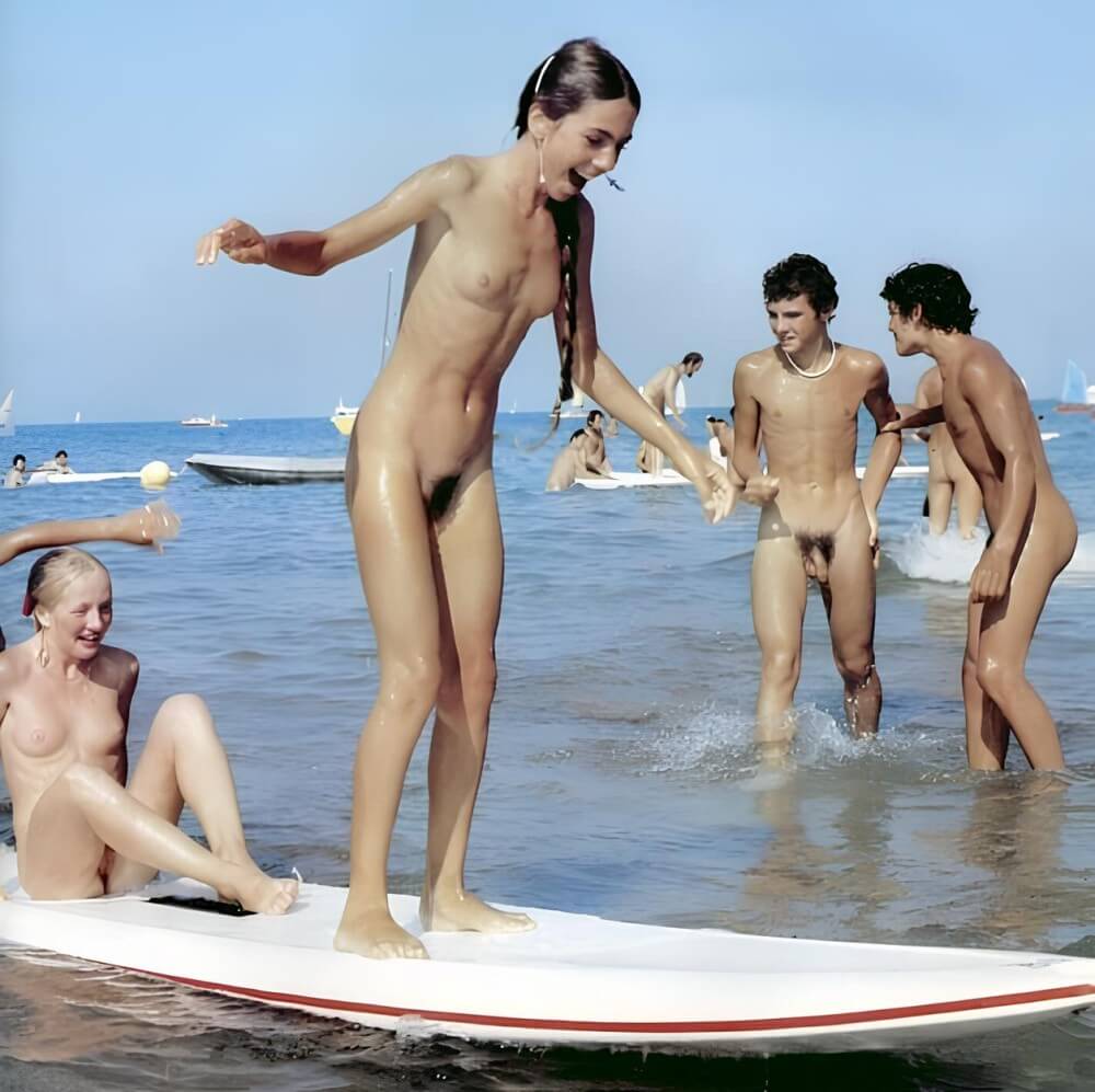 Retro naturism beautiful photos - Nudism helps us understand the true meaning of freedom