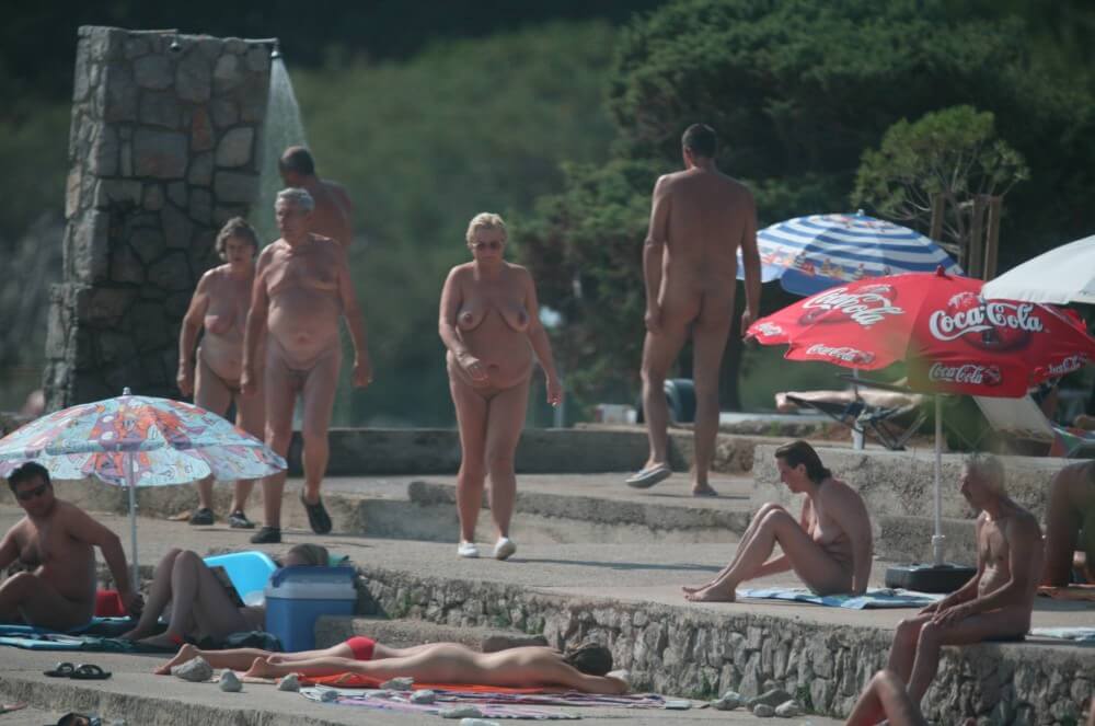 Cove Pyramid Shower Top pics - Naturists live in harmony and tranquility