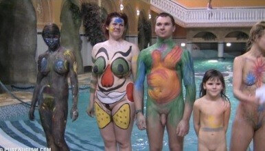 Splashing Water Zone 2 - The naked body is an expression of freedom