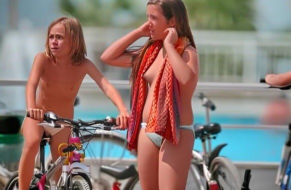 Water Locations Photo Set 3 - Freedom from clothing is an integral part of naturism