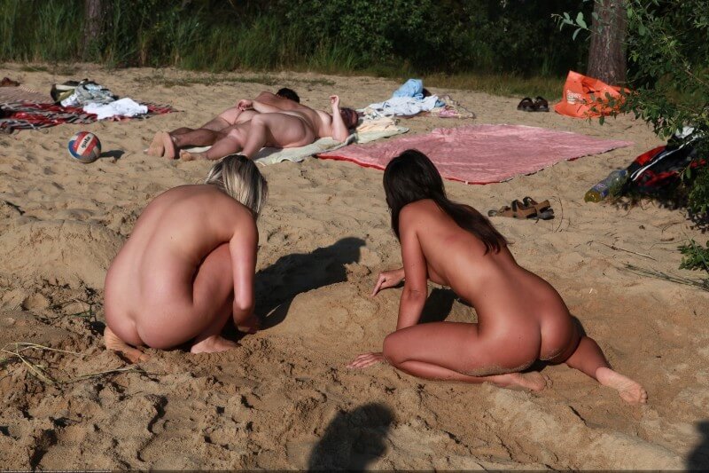 Creekside activity Big Photo gallery - Nudity in naturism is an expression of respect for oneself and the world around us