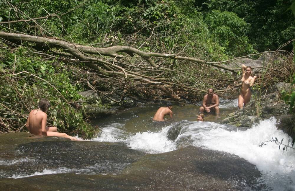 Brazilian Top of the Rivers photos - Nudity as part of a life free from shame and fear of ones own nakedness