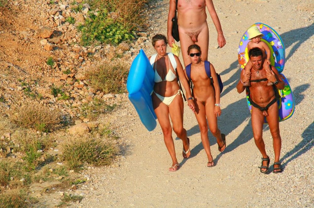 Ula FKK Beach Entry Hills pics - Naturism promotes honesty and an open connection with the body