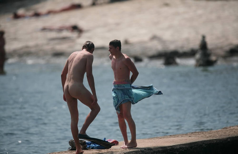 Nudists Boys - Water Prep On The Ledge - Nudism fosters trust and mutual understanding