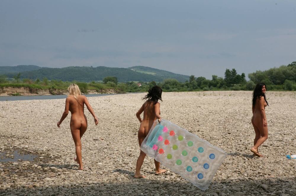 Naturist Park Floating On River photos - Most nudists are motivated solely by a sense of comfort