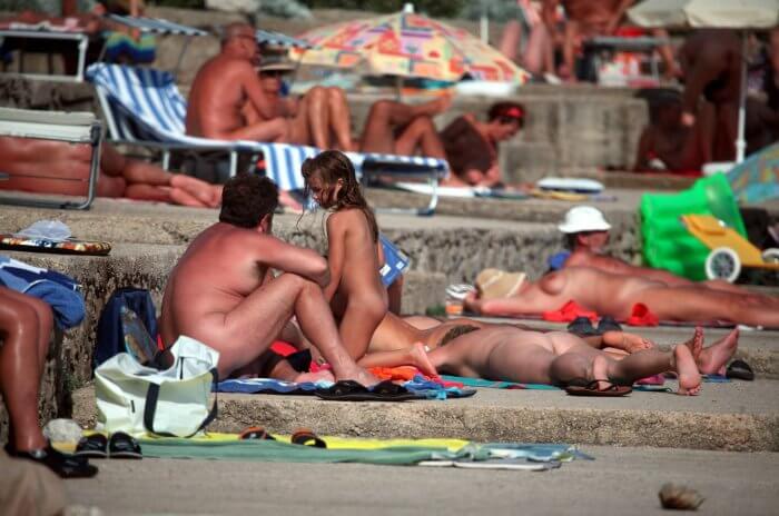 Passing Through Shores photo - Connoisseurs of naturism choose nature