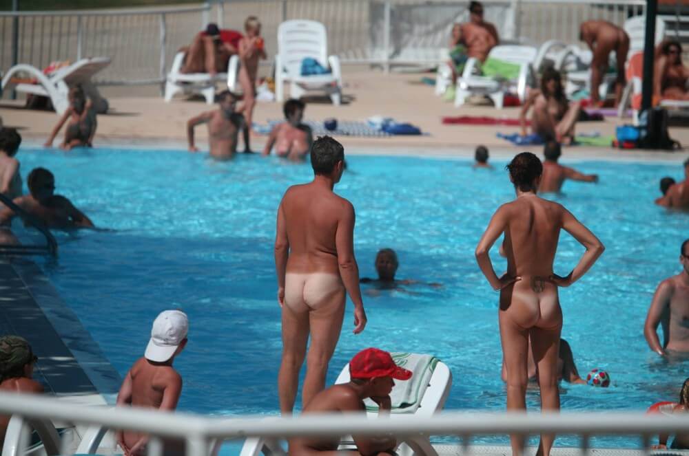 Pool-Shore Group Exercise - Nudism teaches us to appreciate the present and be honest