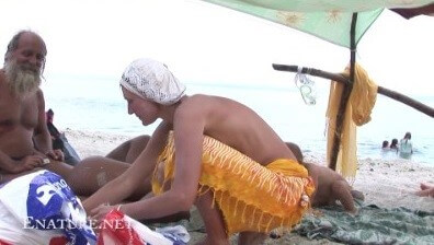 Enature - Back to the bare beach Full HD - Nudism reduces self-consciousness