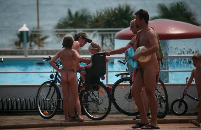 Freedom on two wheels: how cycling and hiking enrich the lives of nudists - European Delegation of Body Freedom Advocates