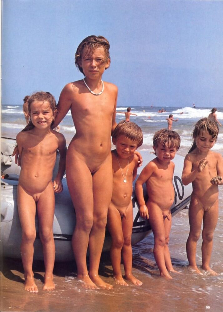 Jung und Frei Nr 2 - Mutual respect as an important part of the naturist community