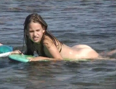 Naturistin: Julia and Hanna Am Meer - Nudist families: open materials for connoisseurs