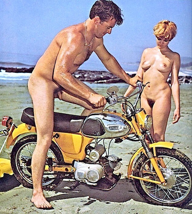 Retro naturism photo gallery - A person without clothes is closer to nature