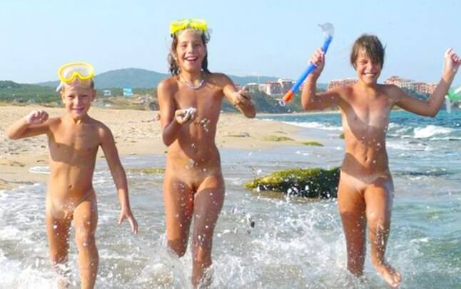 Naturism photo gallery # 27 - Nudism helps you get rid of insecurities and clothes