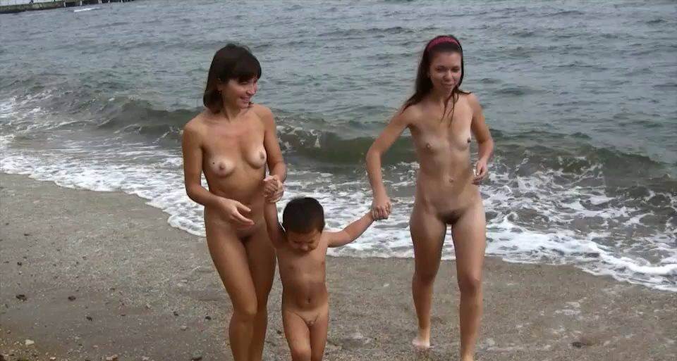 Land and Sea Naturism vol 1 - Naturism and nudism as a path to inner freedom, harmony, and acceptance