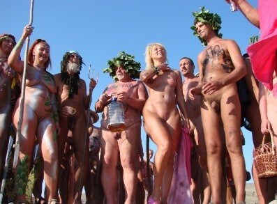 Nudism Beach Day photos - Nudism and naturism help overcome prejudices and fears related to physical appearance