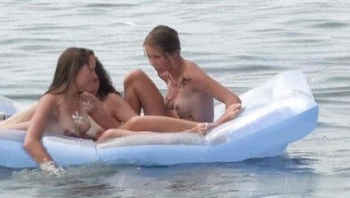 Body Art Nudist Beach 2 video Full HD - Such nudist practices help break down prejudices