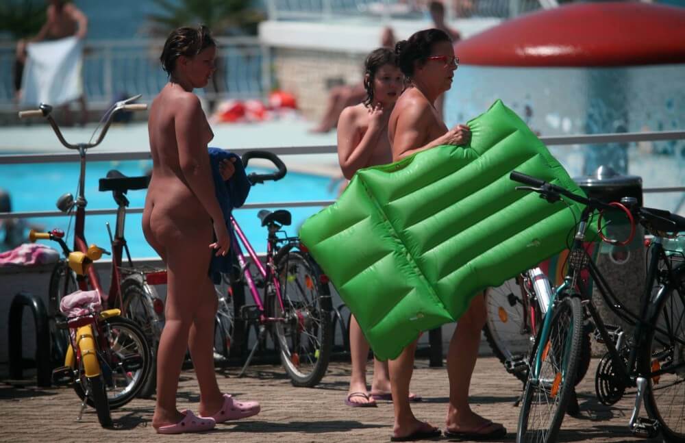 Outdoor Pool Sideliners pics - The idea of self-acceptance and self-respect is important among naturists