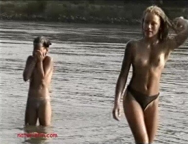 Naturistin: Dirty Girls - Nudity is a natural part of life