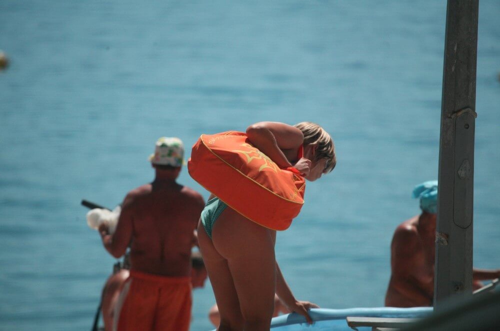 Sunnyside Water Shore pics - In naturism, people are equal regardless of circumstances