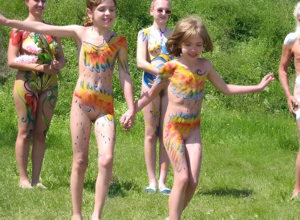 Naturism photo gallery # 29 - Happiness is achieved by embracing naturism and nudism in ones life