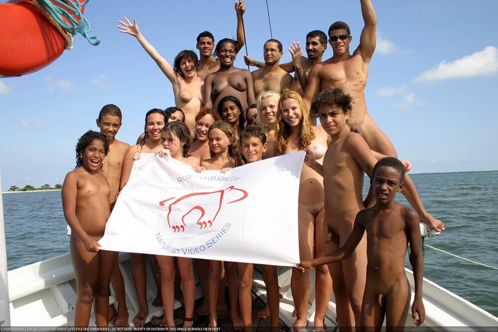 Naturism photo gallery # 59 - A person without clothes is closer to the wild